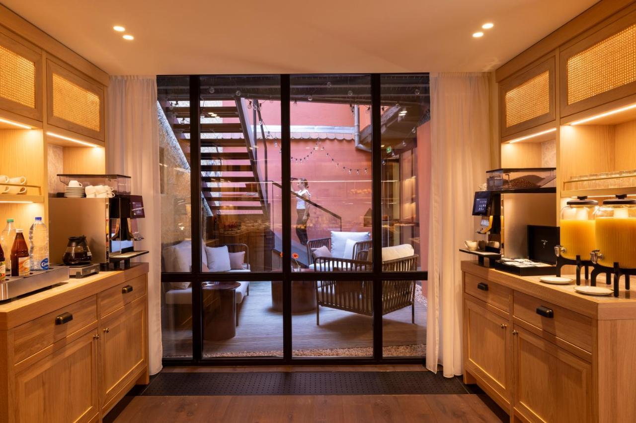 Hotel Le Colombier Colmar Bagian luar foto