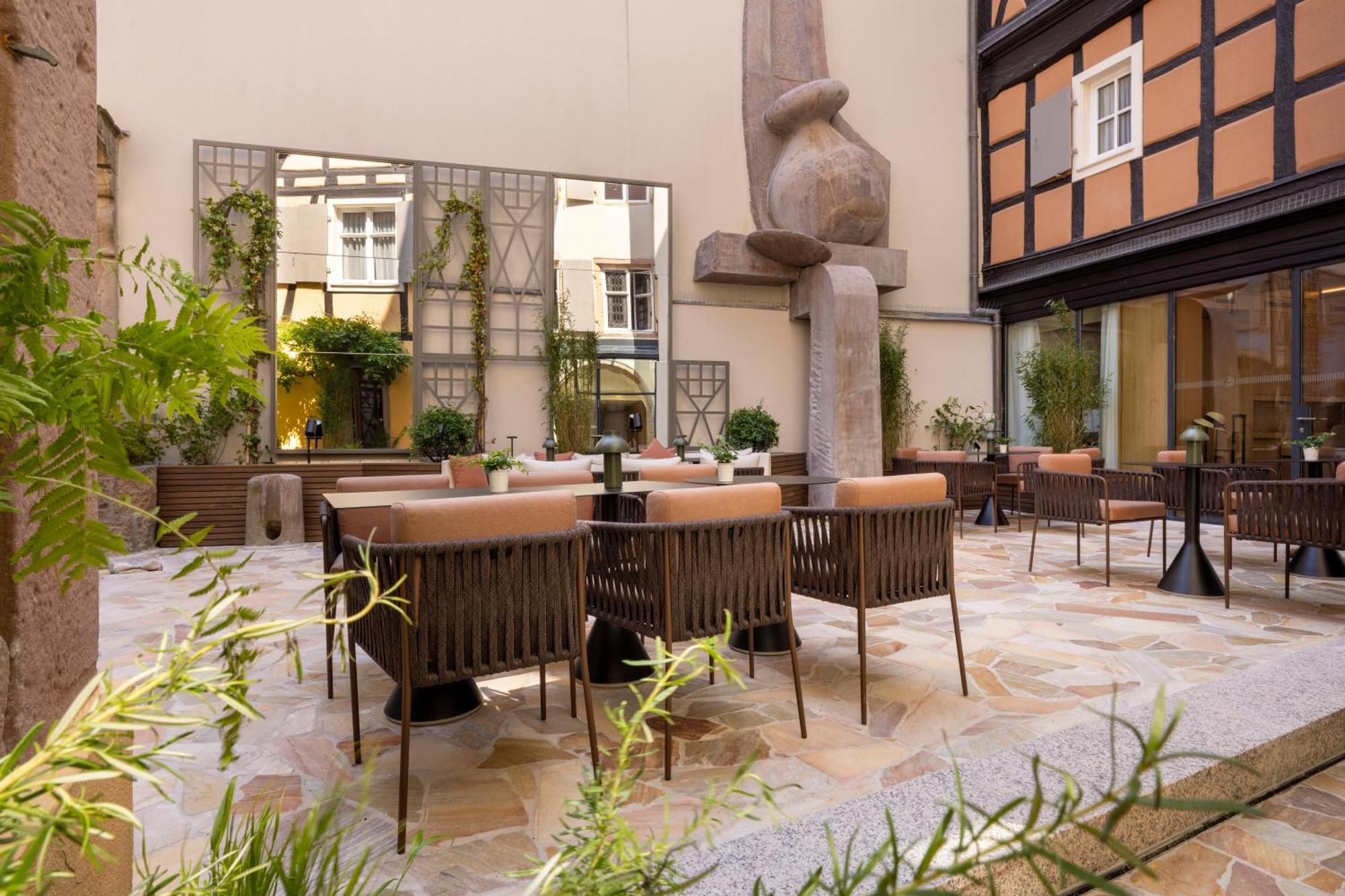 Hotel Le Colombier Colmar Bagian luar foto